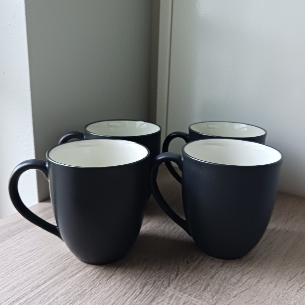 🌷 Noritake Colorwave Graphite Stoneware Mugs